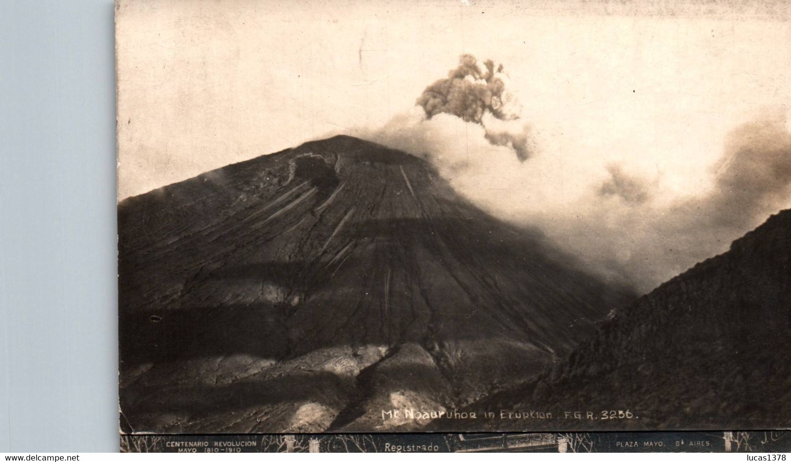 NOUVELLE ZELANDE / VOLCANS / LE MONT NGAURUHOE EN ERUPTION / RARE CARTE PHOTO - New Zealand