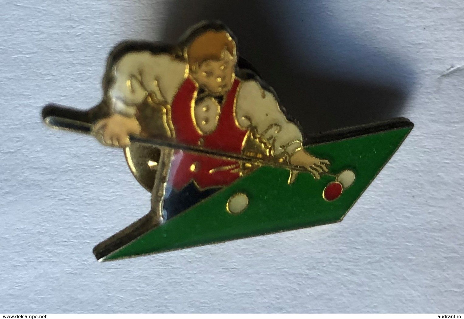 Pin's BILLARD Table Avec Joueur - Billard