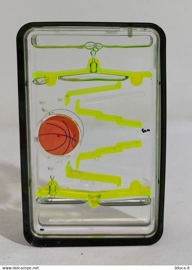 I106713 Gadget Da Tavolo / Fermacarte - Gioco Ad Acqua / Basket - Paper-weights