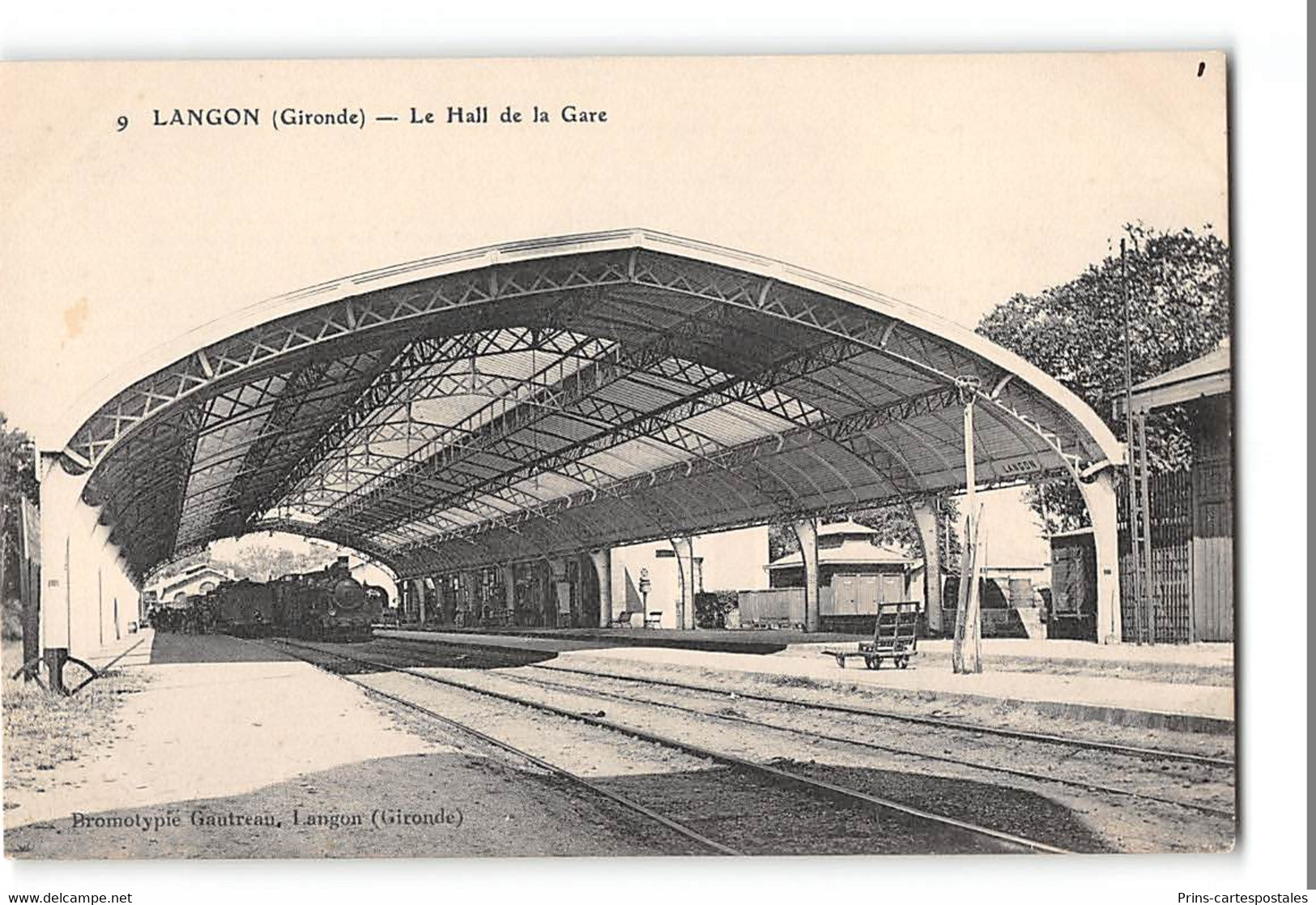 CPA 33 Langon Le Hall De La Gare  Train - Langon