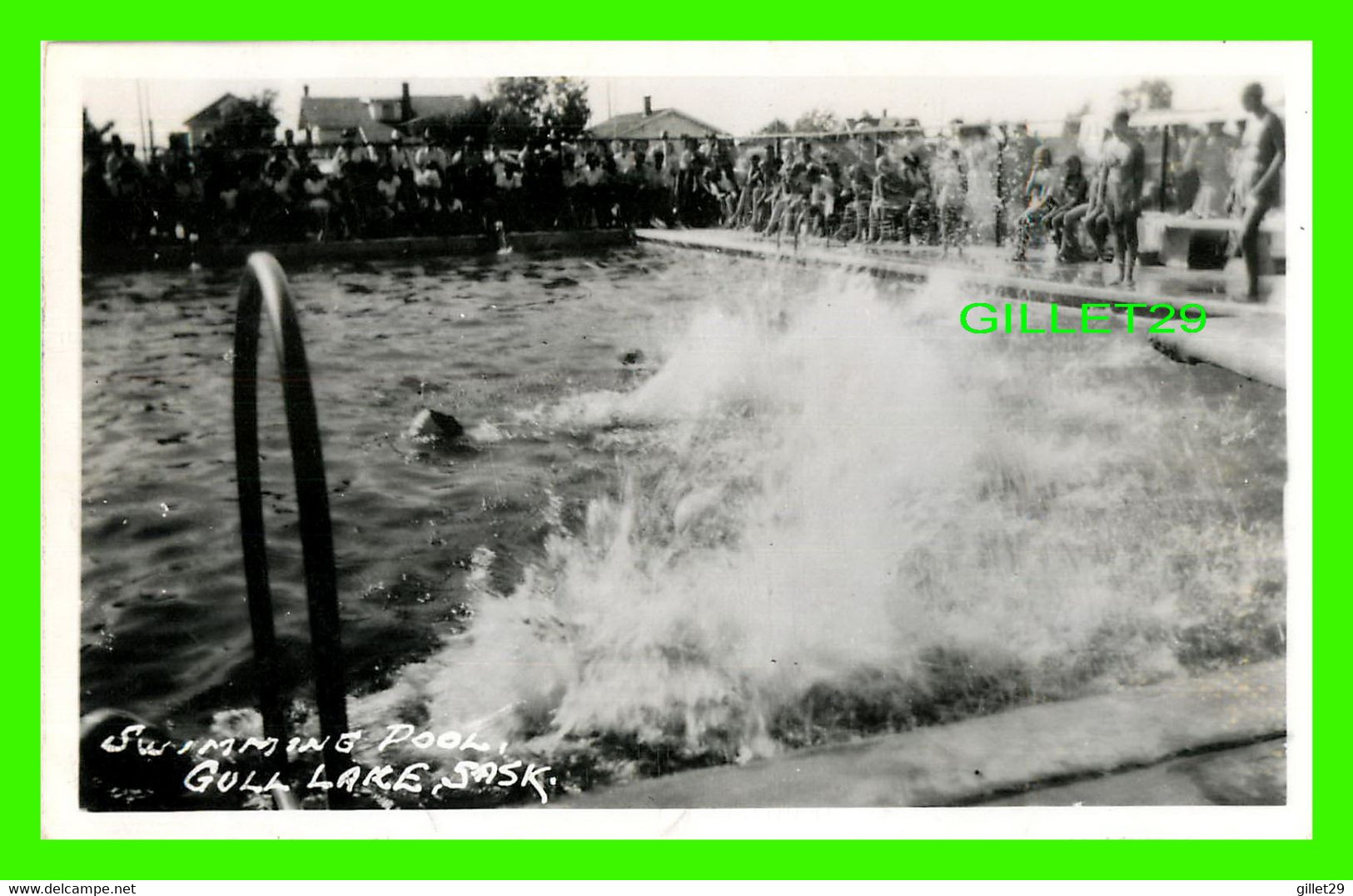 GULL LAKE, SASKATCHEWAN - SWIMMING POOL - WELL ANIMATED WITH PEOPLES - CARTE PHOTO - TRAVEL - - Altri & Non Classificati