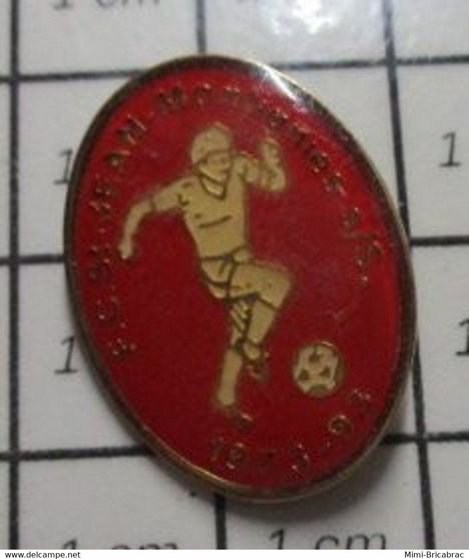 3017 Pin's Pins / Beau Et Rare / THEME : SPORTS / CLUB DE FOOT ST JEAN QUELQUE CHOSE - Football