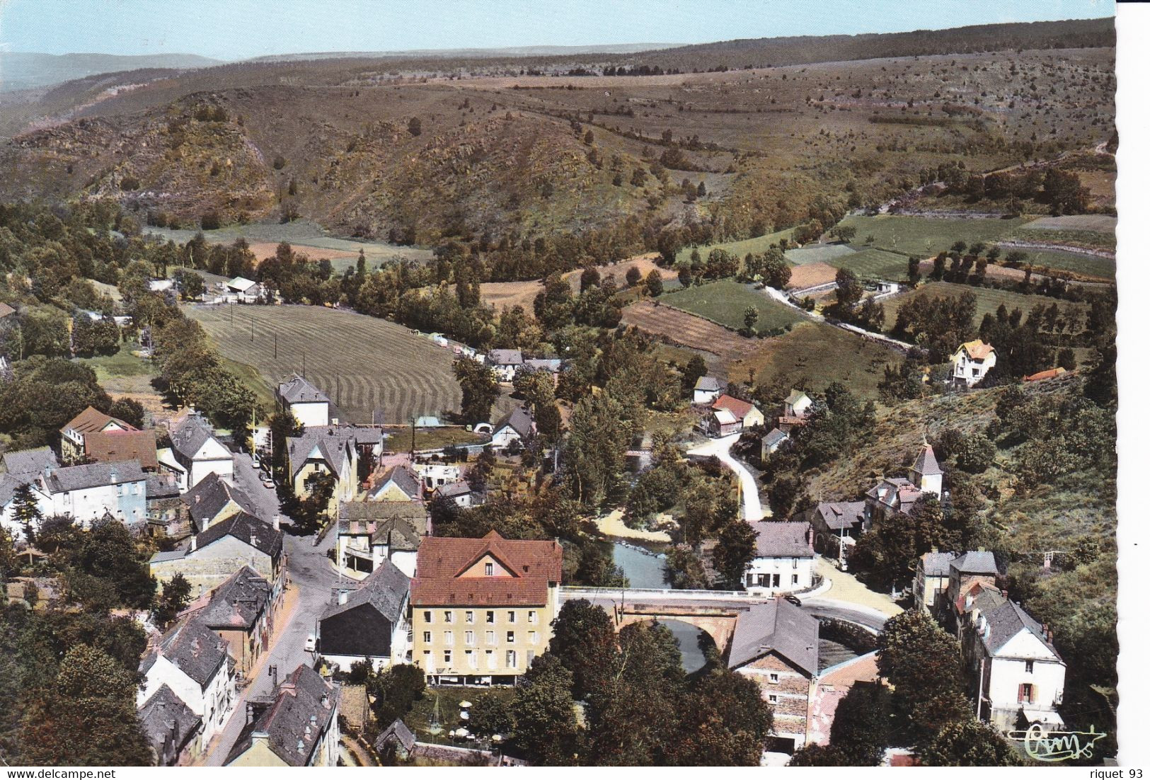 BAGNOLS-les-BAINS - Le Pont Sur Le Lot, Les Hôtels Et Le Terrain De Camping - Vue Aérienne - Autres & Non Classés