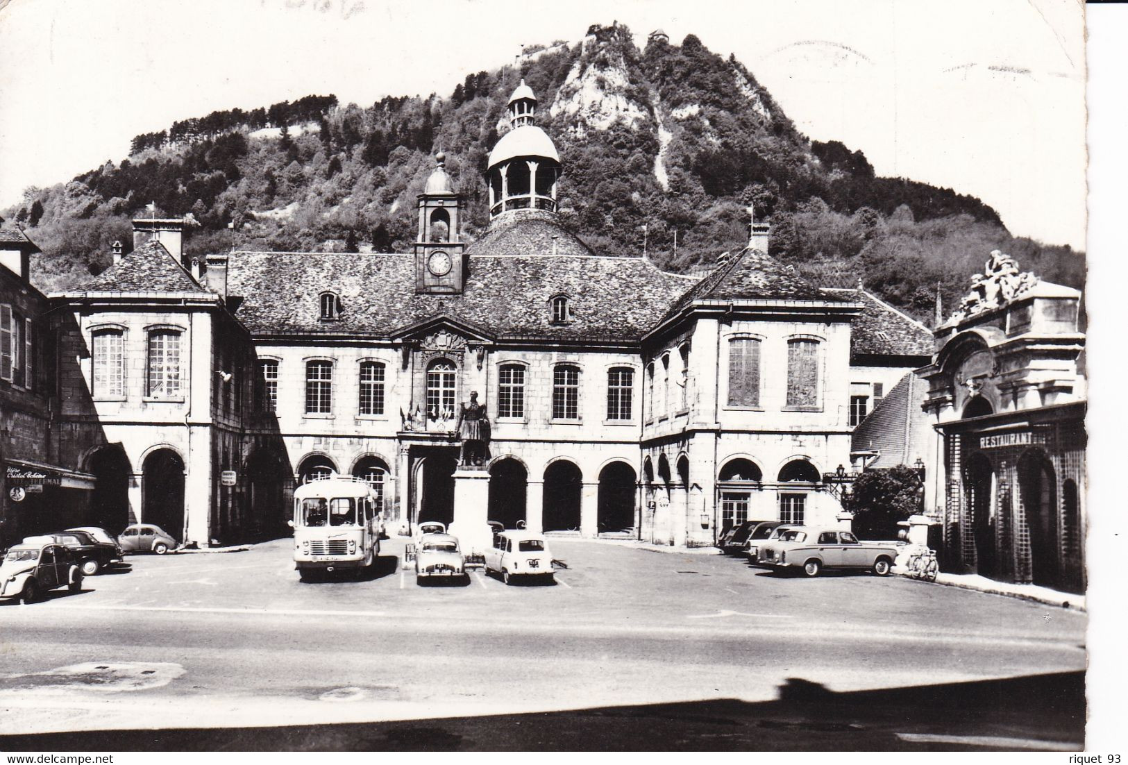 SALINS LES BAINS - L'Hôtel De Ville ( Voitures Années 50/60) - Autres & Non Classés