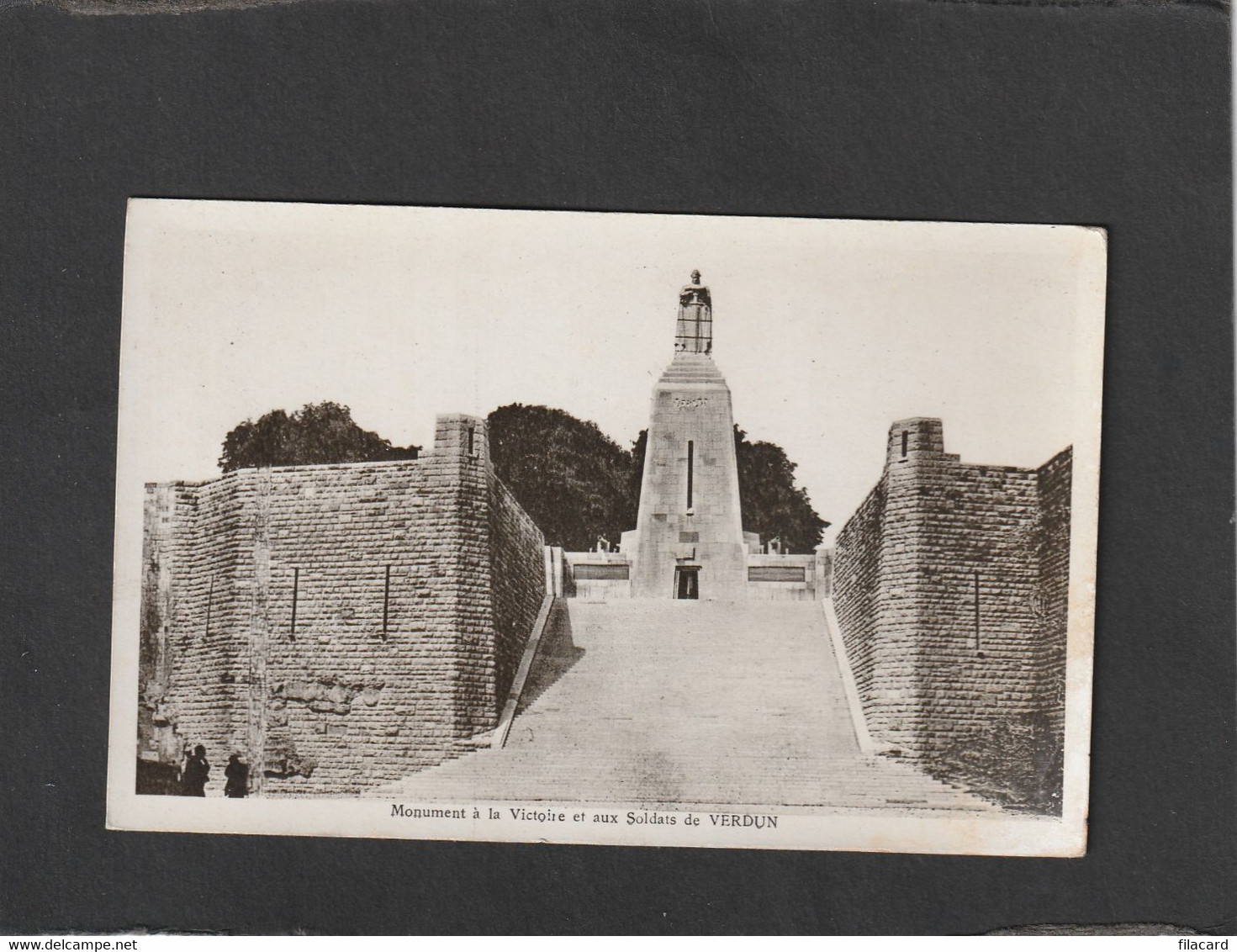 114822       Francia,     Monument  A La  Victoire  Et  Aux  Soldats  De  Verdun,  NV - Vavincourt