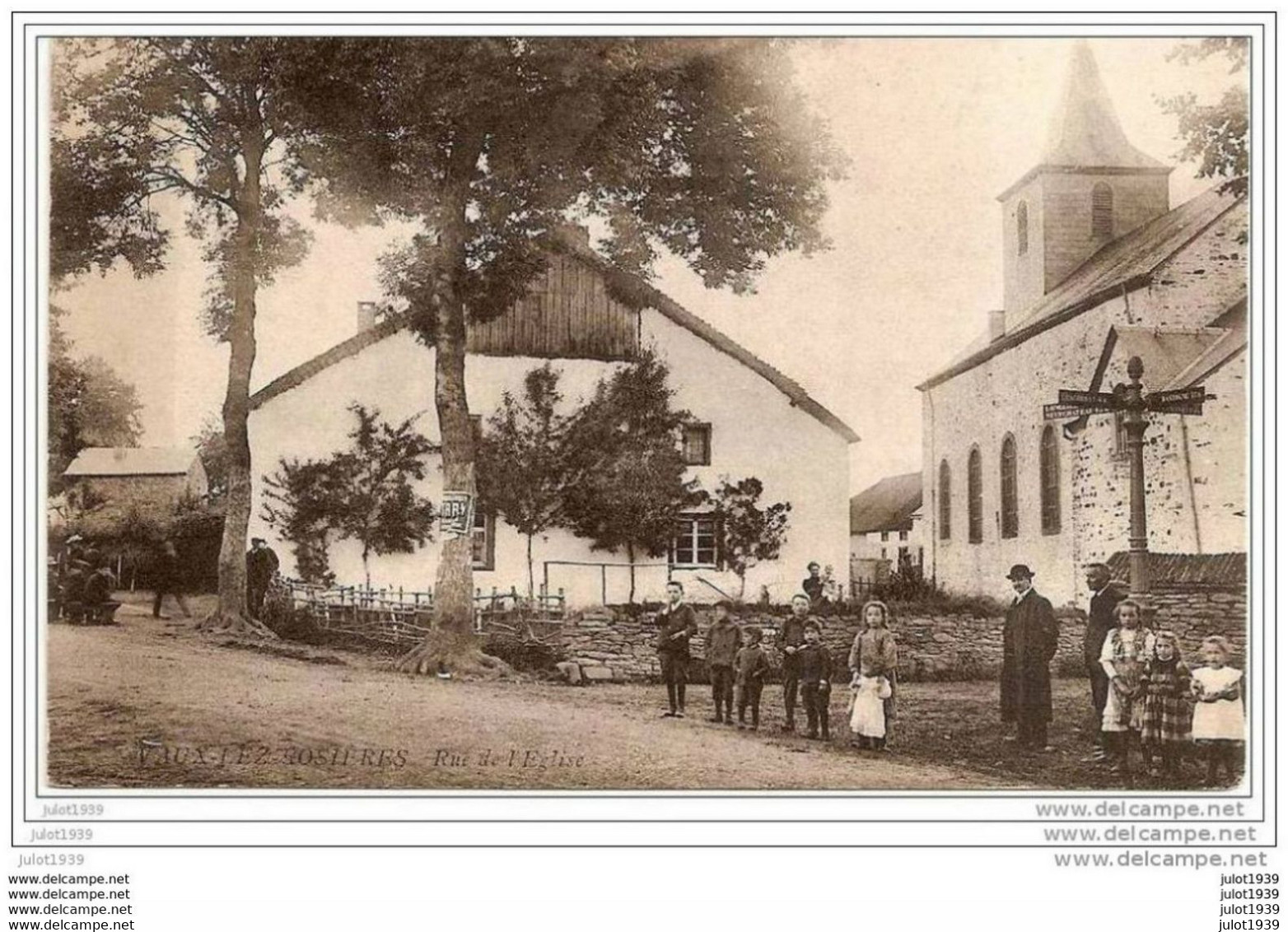 VAUX - LEZ - ROSIERES ..-- CIRCUIT Des ARDENNES . Rue De L' Eglise . CIRCUIT  AUTOMOBILE . - Vaux-sur-Sure