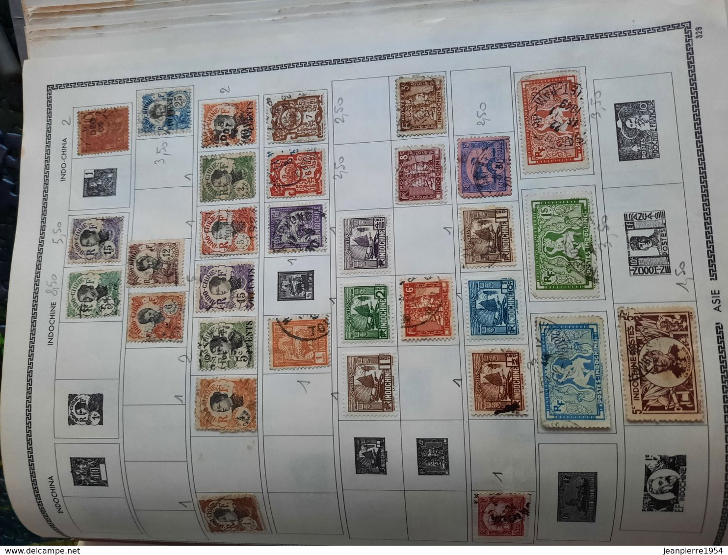 album de timbres du monde obliteres sur feuille avec des timbres des colonies française