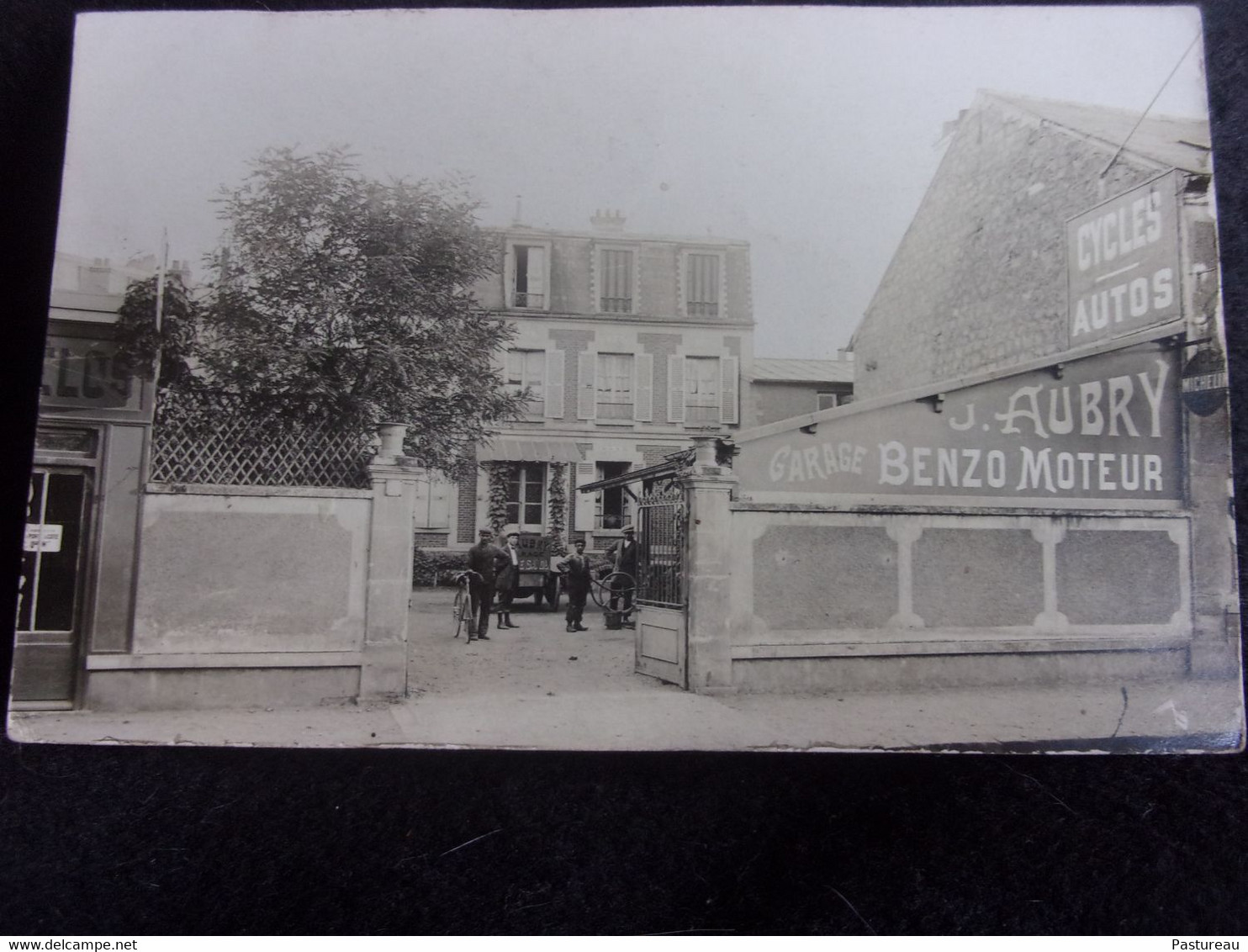 Maisons - Laffitte. Garage J. Aubry.Benzo Moteur.Cycles.Autos.Pub Michelin. Carte Photo Blanc, St Maur..3 Scans . - Maisons-Laffitte