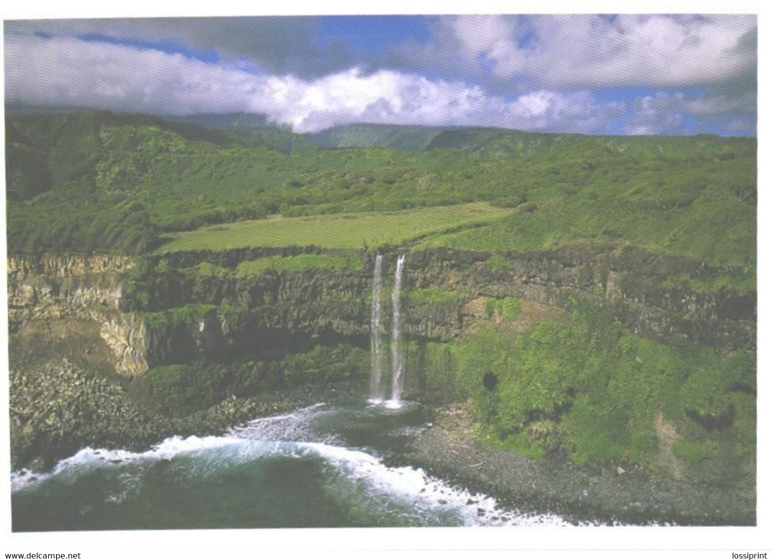 USA:Hawaii, Waterfall To The Sea - Big Island Of Hawaii