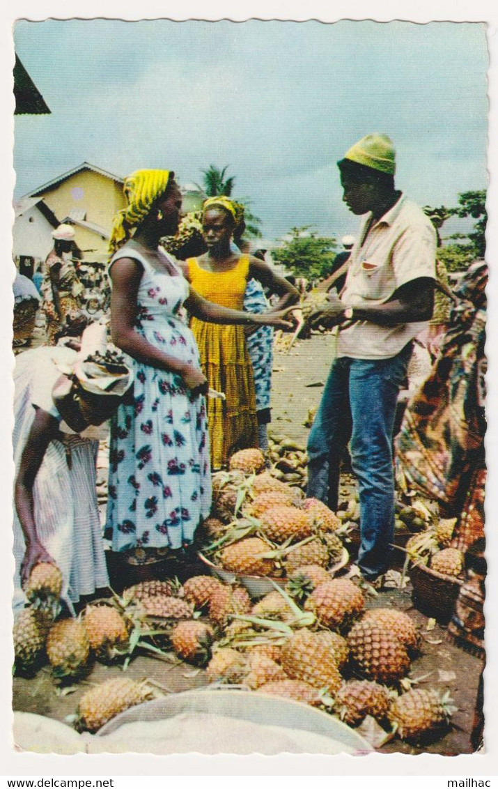 L'AFRIQUE EN COULEURS - Marchandes D'Ananas - Non Voyagée - Marchés