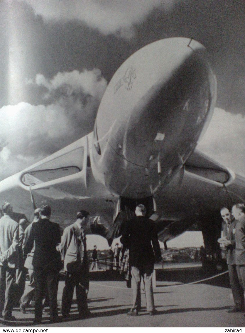 Coming Events In Britain August 1953 Belles Pub Britain's Aircraft Show Their Paces By Hugh Wray Visiting Hand-Weavers - Altri & Non Classificati