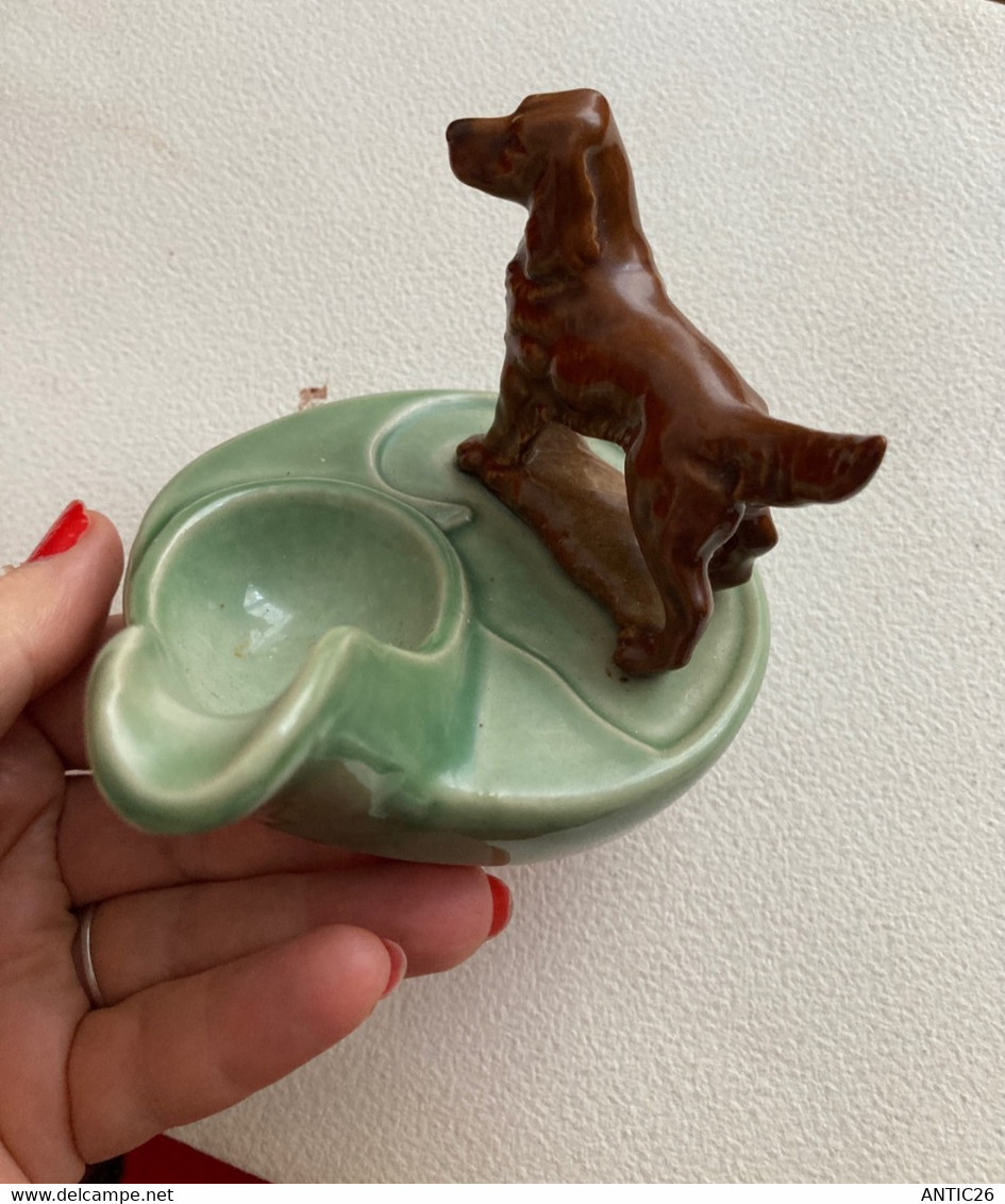 Wade Chien Sur Socle Par Wade Porcelaine Made In England Chien Brun Chiot Cocker?? Wade Angleterre Année Cc 50 Vintage - Tiere