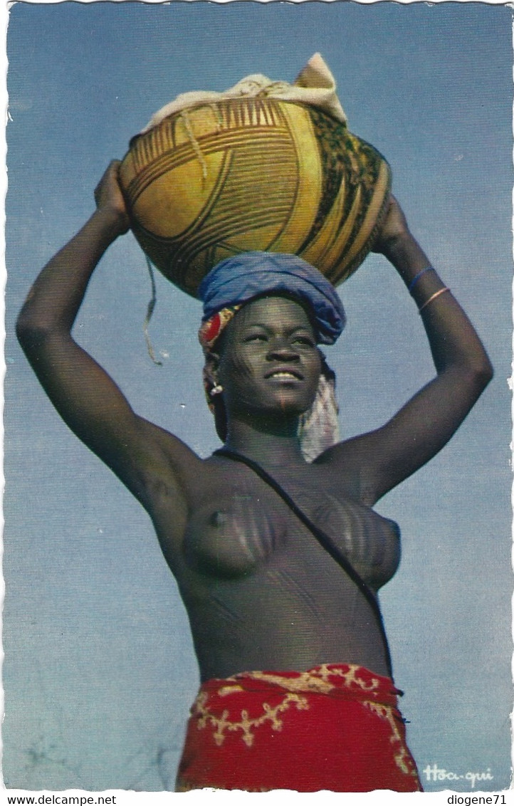 Togo L'Afrique En Couleurs Jeune Porteuse Seins Nus - Togo