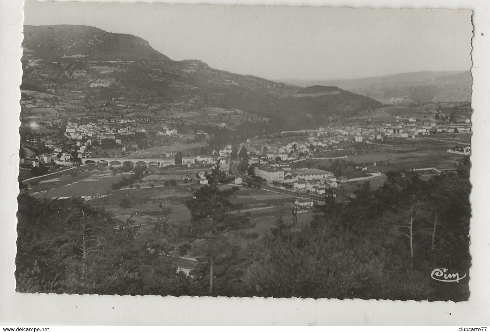 Retournac (43) : Vue Générale Aérienne Du Quartier De L'usine En 1950 PF. - Retournac