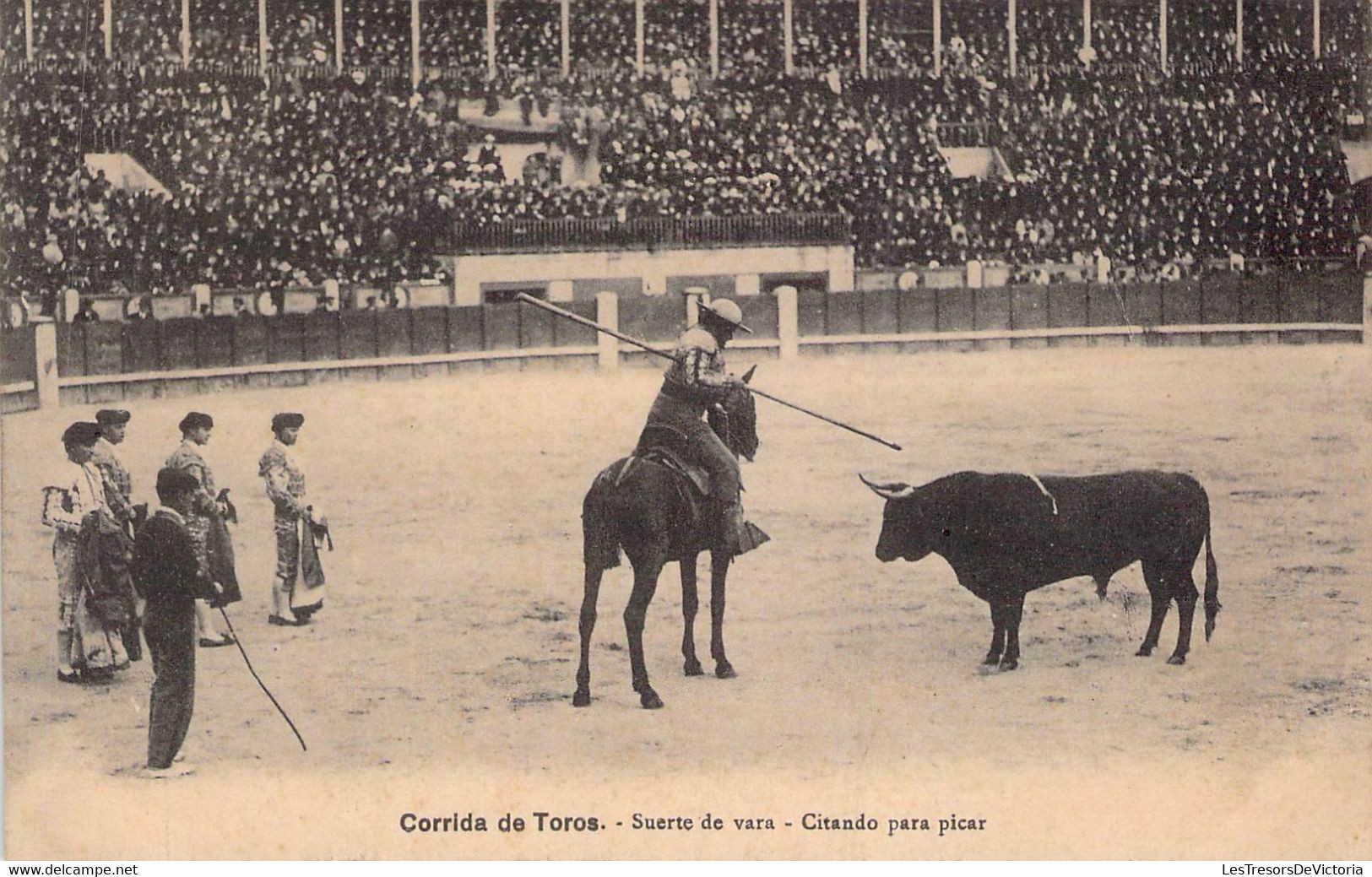 CPA - Corrida De Toros - Suerte De Vara - Toreador - Arêne - Cheval - Corridas