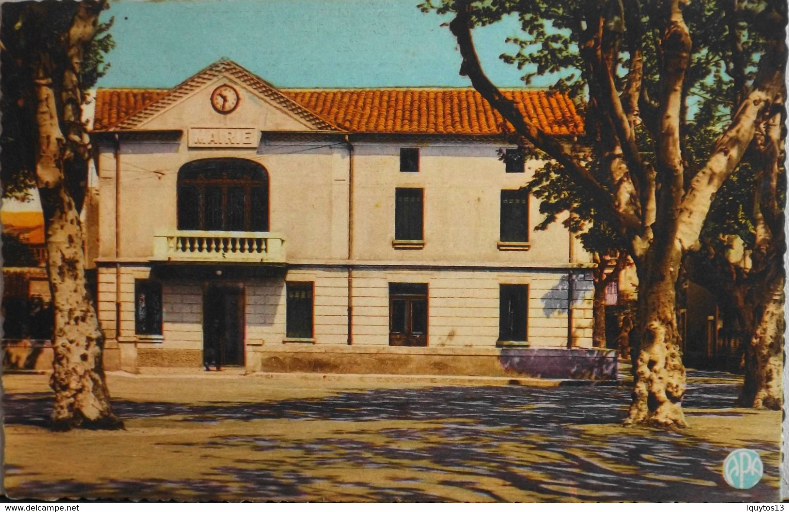 CPA. - [84] Vaucluse > Entraigues Sur Sorgue - L'Hôtel De Ville - Ecrite Et Datée 1945 - TBE - Entraigue Sur Sorgue