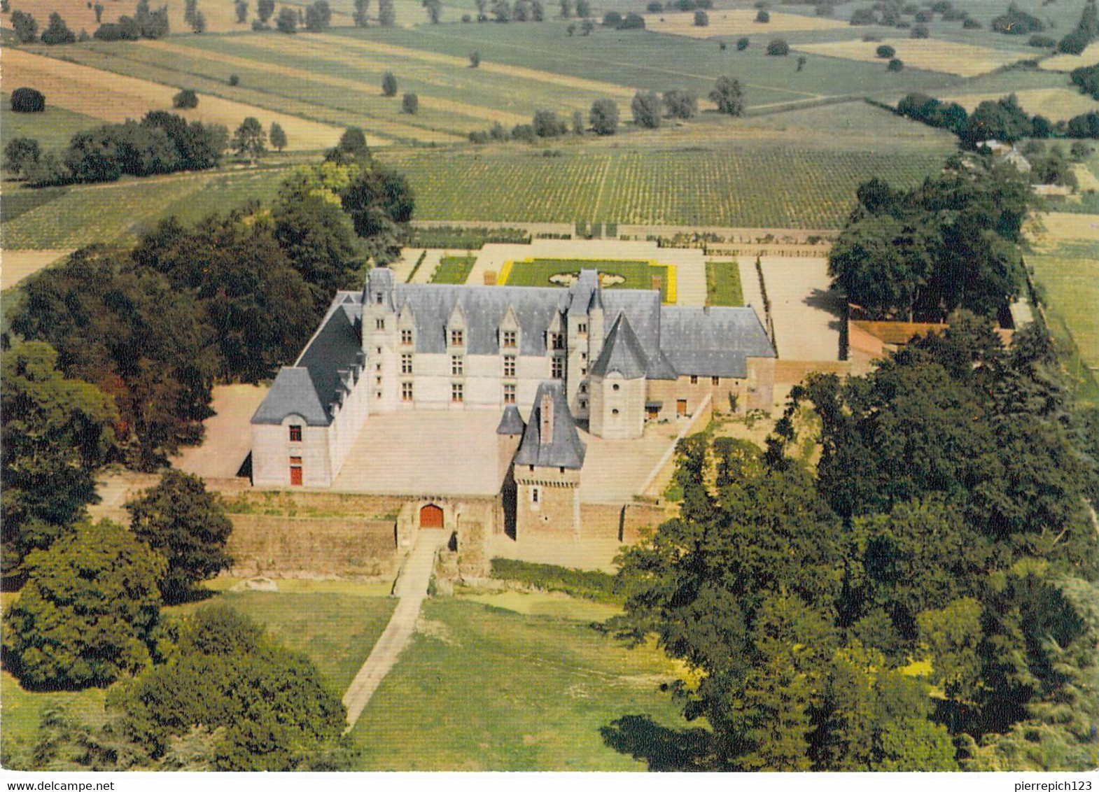 44 - Haute Goulaine - Vue Aérienne - Le Château De Goulaine (XVe Siècle) - Façade Principale - Haute-Goulaine