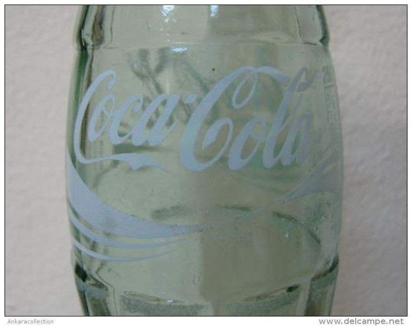AC - COCA COLA EMPTY GLASS BOTTLE # 3 FROM TURKEY - Bouteilles