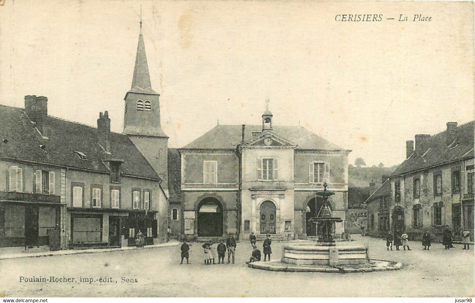 020722 YONNE 89 CERISIERS Le Place Fontaine Enfants Bebe - Cerisiers