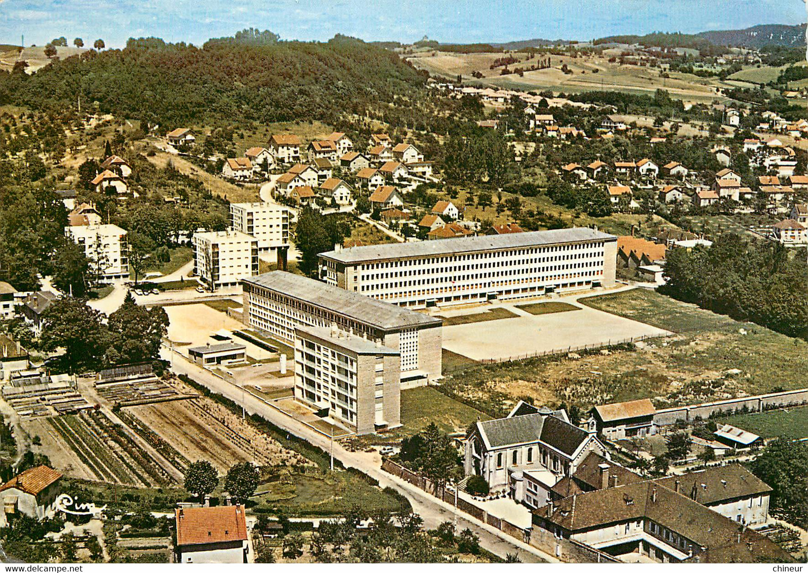 LONS LE SAUNIER VUE AERIENNE SUR LE NOUVEAU LYCEE DE JEUNES FILLES ET LE QUARTIER DES PRINCIERES - Lons Le Saunier