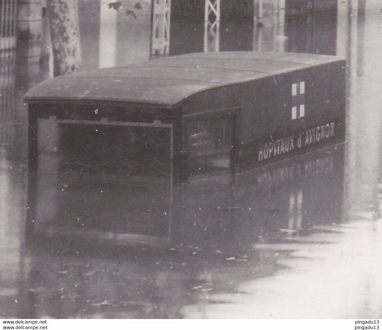 Au Plus Rapide Carte Photo Avignon Vaucluse Inondation Inondations Novembre 1935 Ambulance Des Hôpitaux D'avignon - Avignon