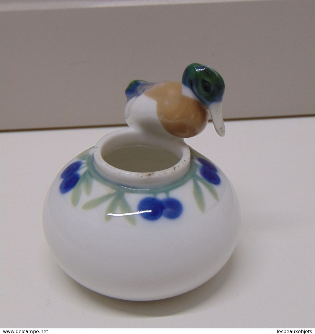 *JOLI PETIT SUJET CANARD ENCRIER POT PORCELAINE Signé COLLECTION VITRINE Déco   E - Calamai