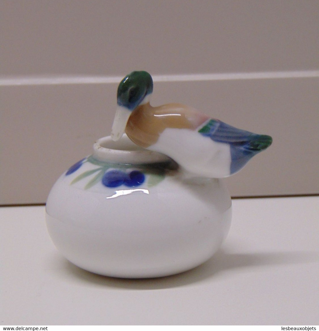 *JOLI PETIT SUJET CANARD ENCRIER POT PORCELAINE Signé COLLECTION VITRINE Déco   E - Encriers