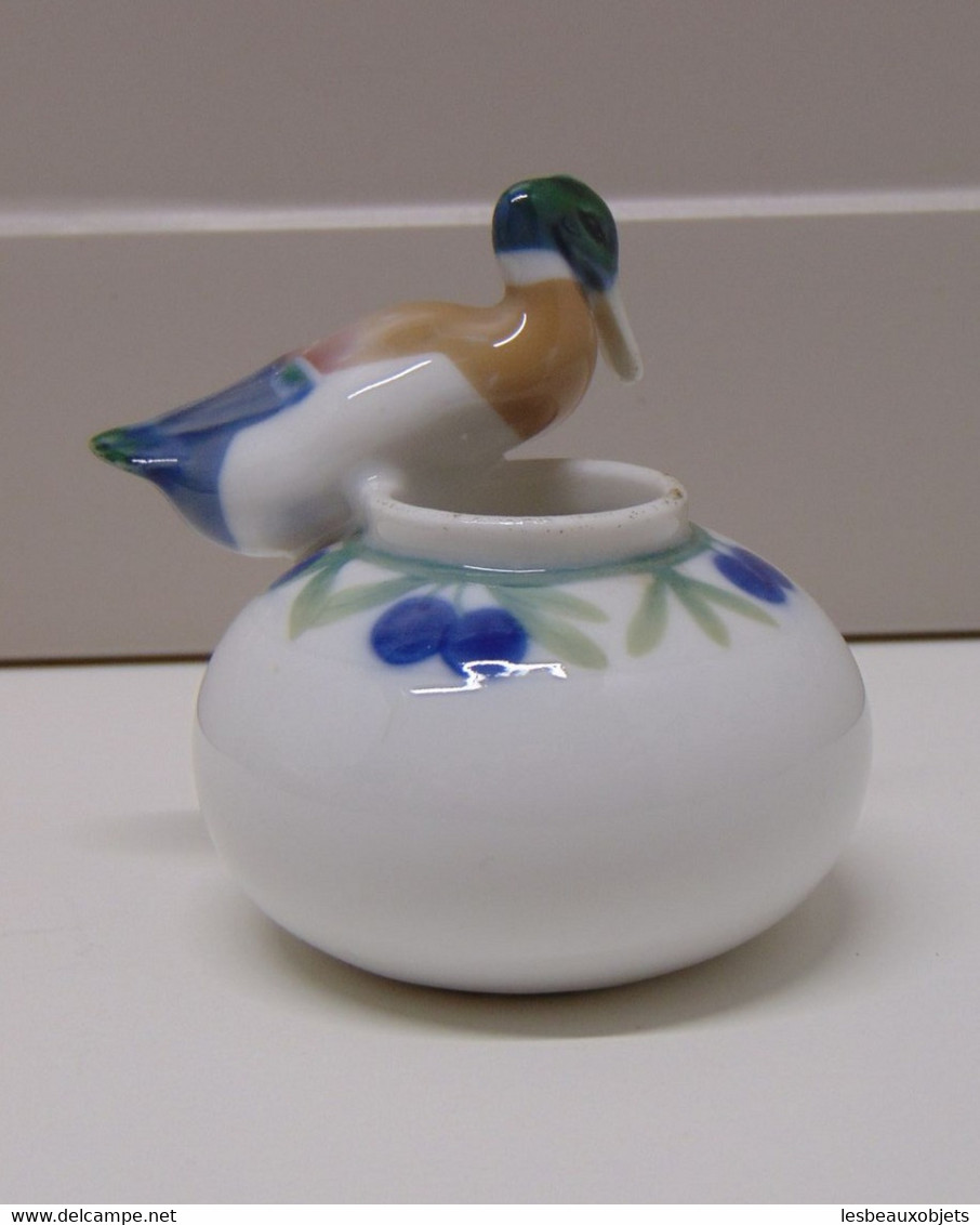 *JOLI PETIT SUJET CANARD ENCRIER POT PORCELAINE Signé COLLECTION VITRINE déco   E