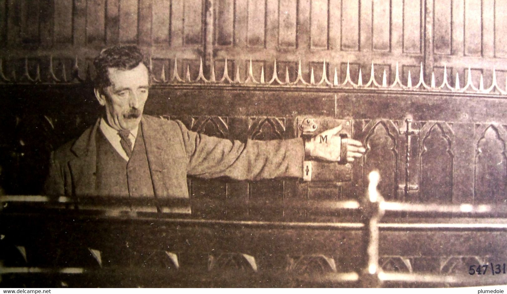 Cpa PRISONNIER . MEURTRIER MARQUE AU FER . JUGEMENT . TRIBUNAL . BRANDING IRON IN CROWN COURT . LANCASTER CASTLE  OLD PC - Bagne & Bagnards