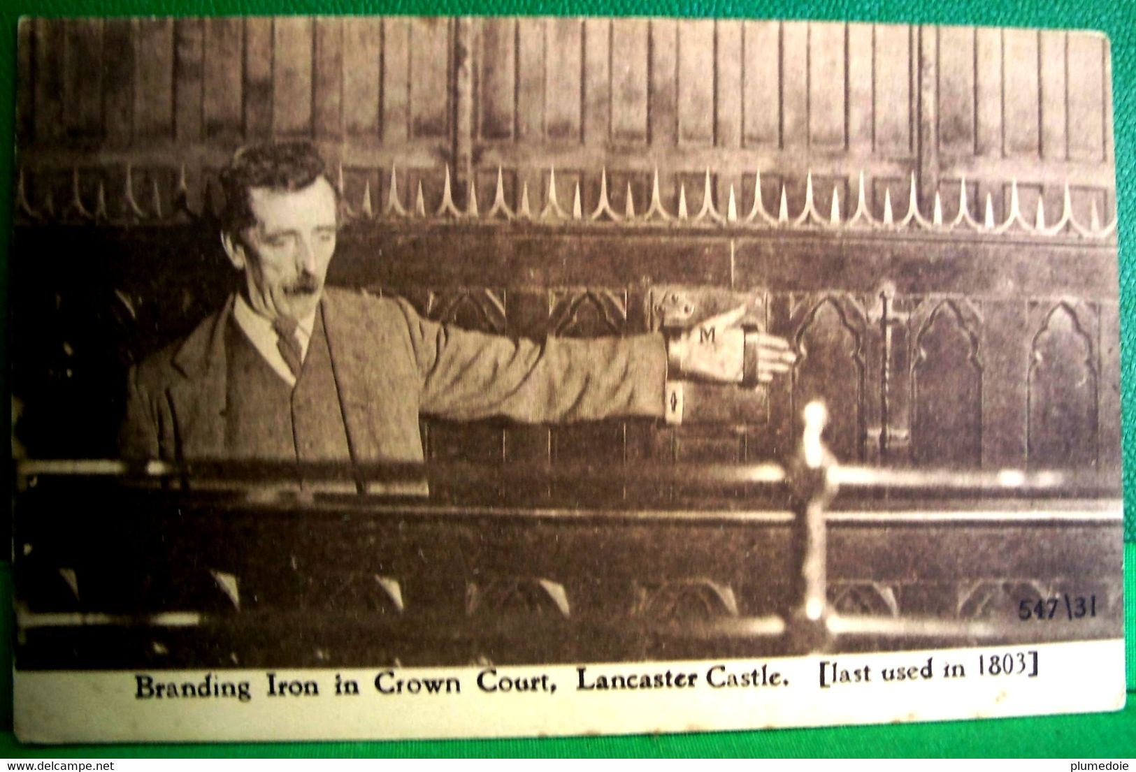 Cpa PRISONNIER . MEURTRIER MARQUE AU FER . JUGEMENT . TRIBUNAL . BRANDING IRON IN CROWN COURT . LANCASTER CASTLE  OLD PC - Bagne & Bagnards