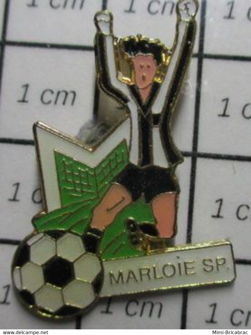 3119 Pin's Pins / Beau Et Rare / THEME : SPORTS / CLUB FOOTBALL MARLOIE SP Ville De Marche-en-Famenne Située En Région W - Football