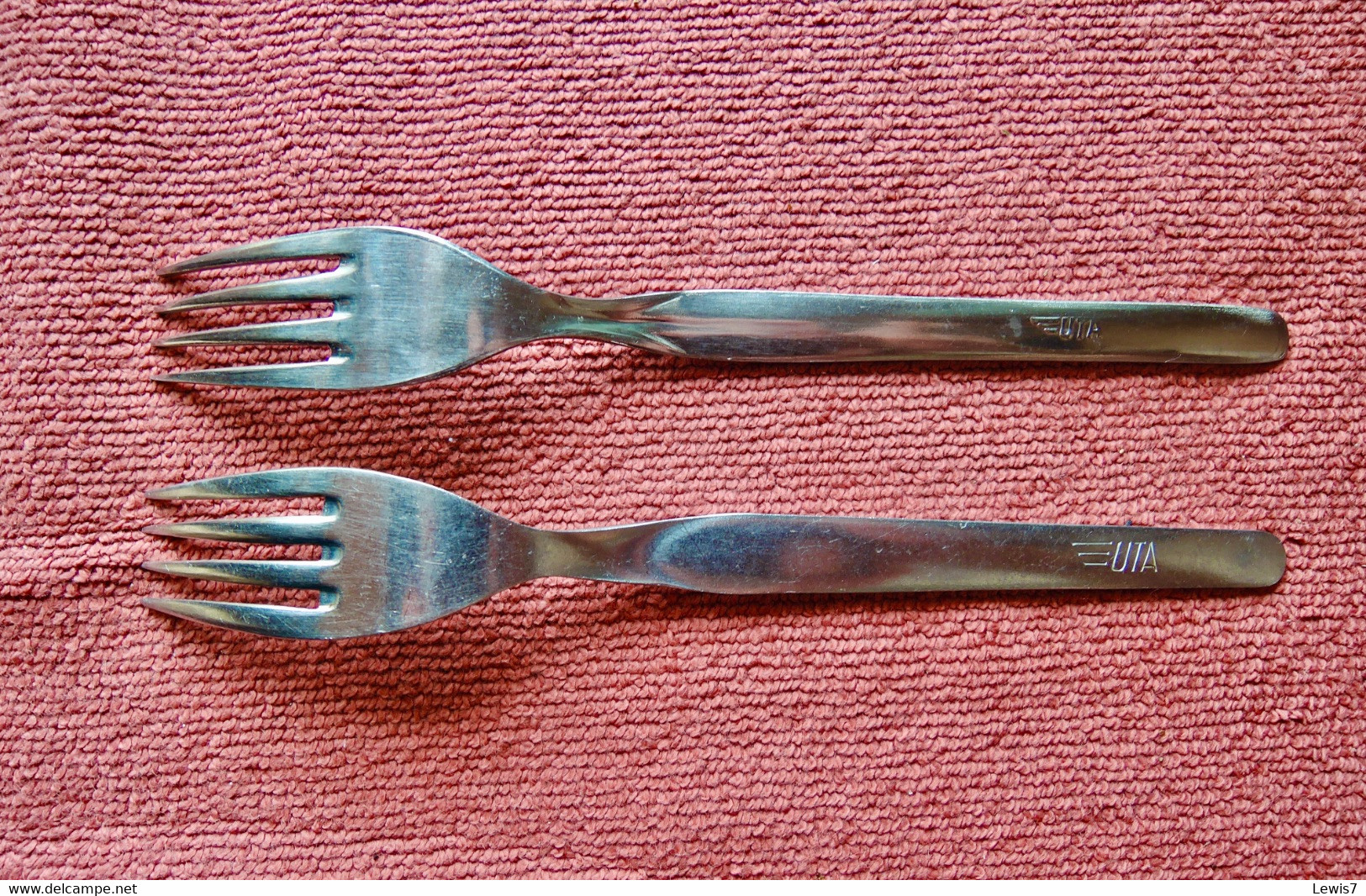 Lot De 2 Jolies Fourchettes Metal U.T.A. Airlines - Cutlery