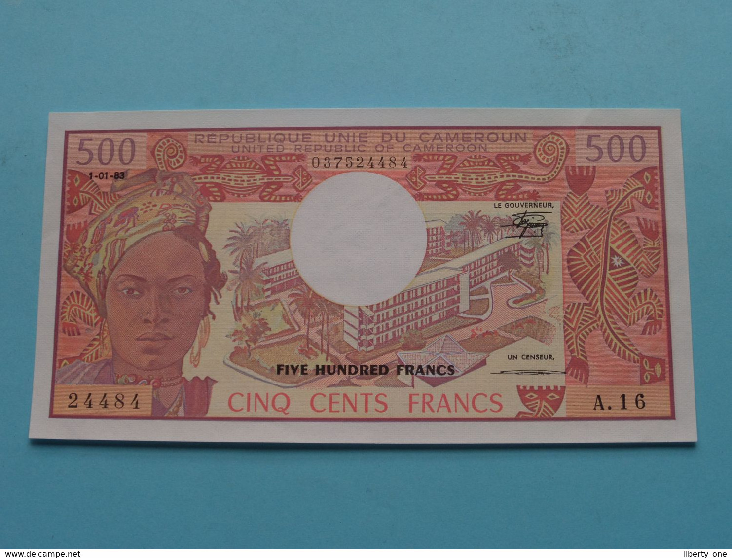 500 Cinq Cents Francs / Five Hundred > 1-01-83 ( A.16 - 24484 / 037524484 ) CAMEROUN ( Voir / See > Scans ) UNC ! - Cameroon