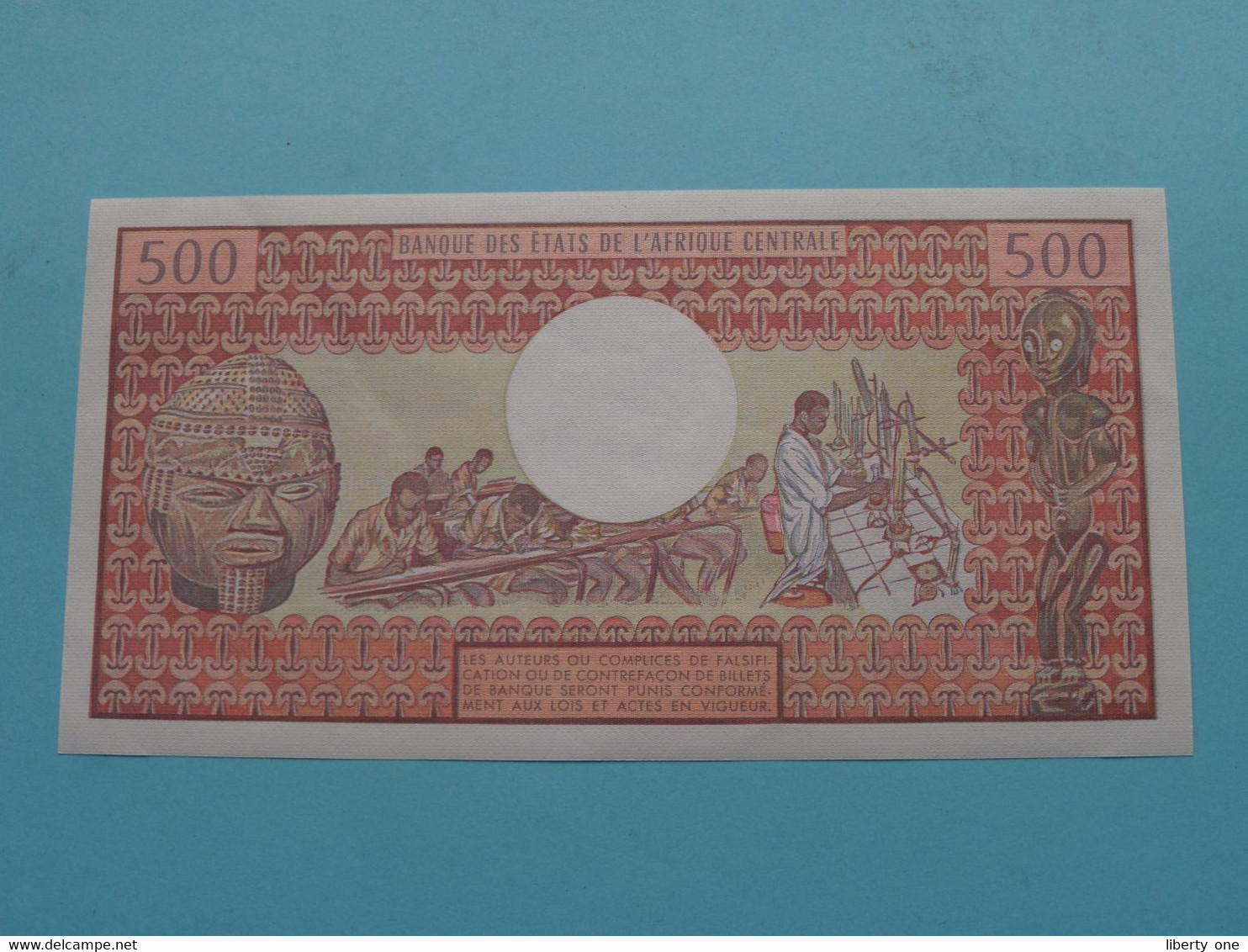 500 Cinq Cents Francs / Five Hundred > 1-01-83 ( A.16 - 24484 / 037524484 ) CAMEROUN ( Voir / See > Scans ) UNC ! - Kamerun