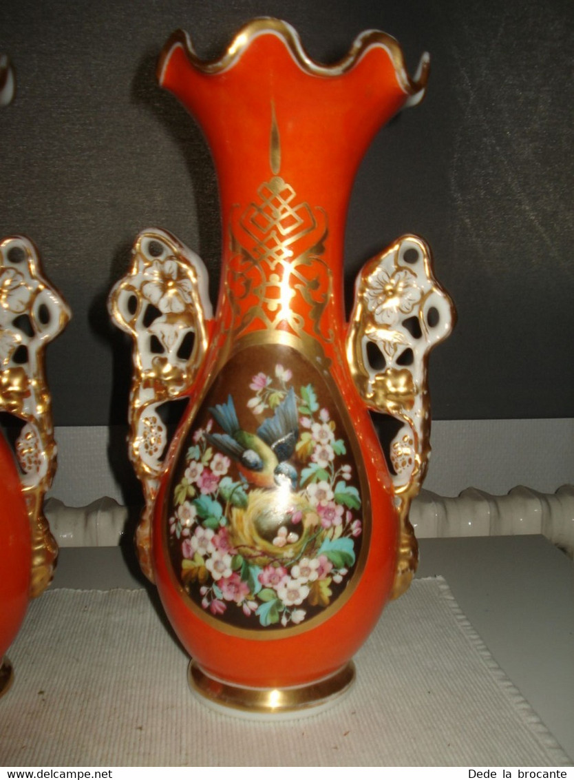 O2 / RARE Paire De Vases Orange Décor Floral Porcelaine Faïence Vieux Bruxelles - Autres & Non Classés