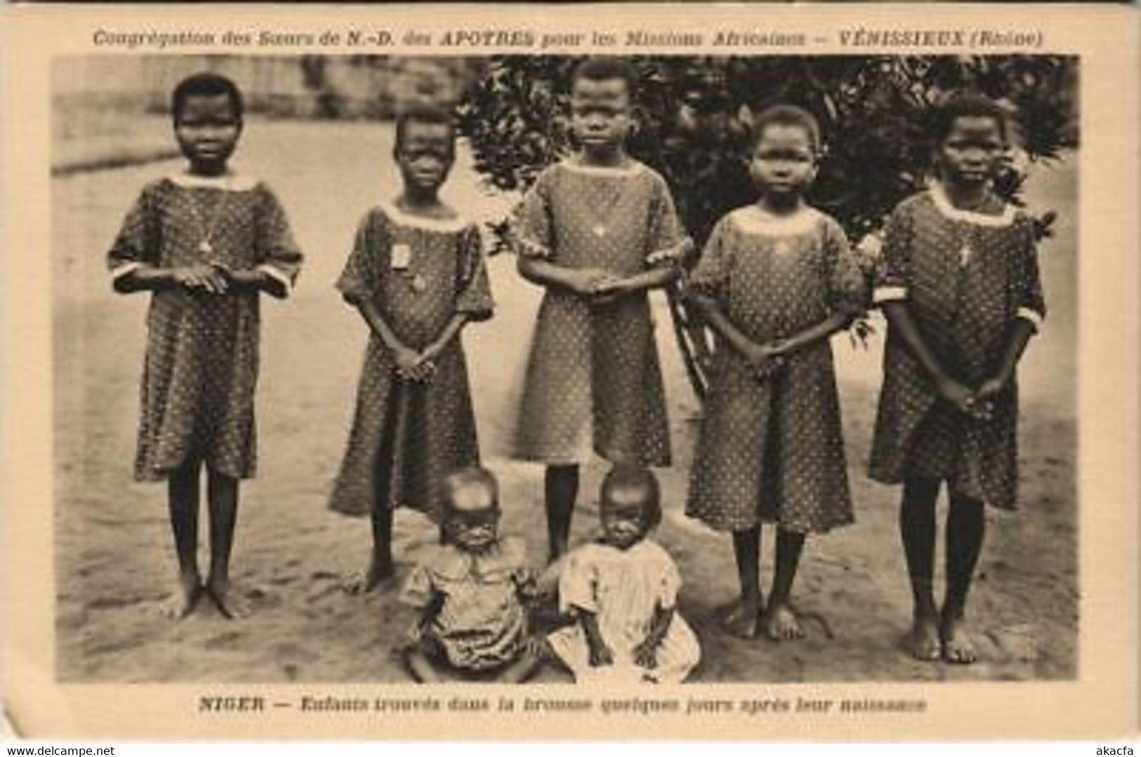 PC ETHNIC TYPES ORPHANS ABANDONED CHILDREN NIGER MISSIONARIES (A23513) - Niger