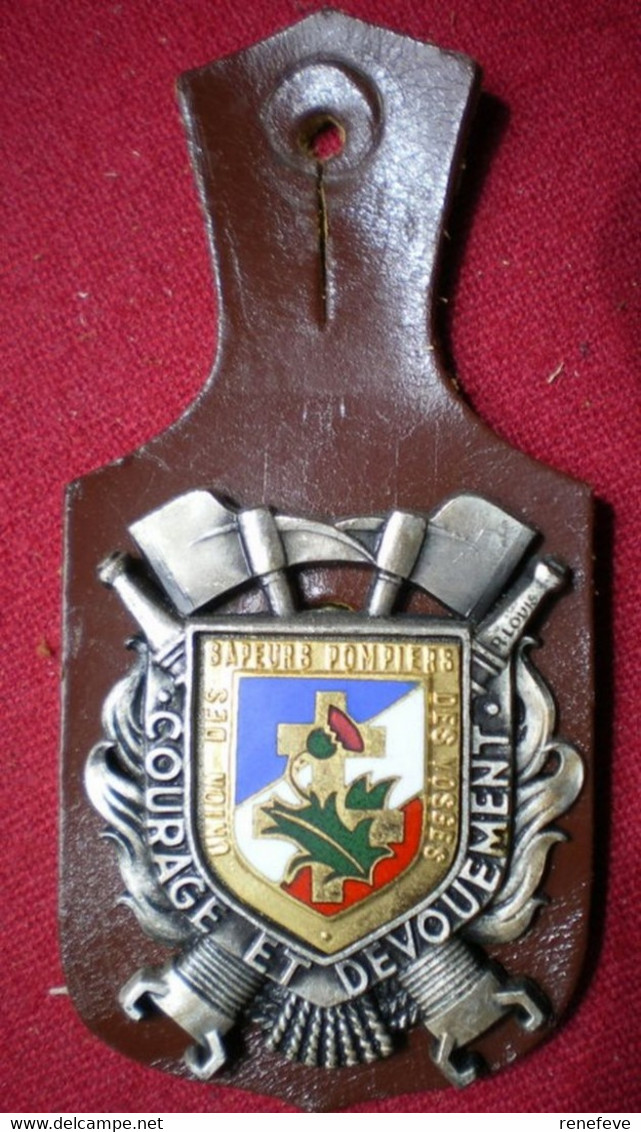 INSIGNE SAPEURS POMPIERS 88 Des VOSGES Ref 30 - Pompieri