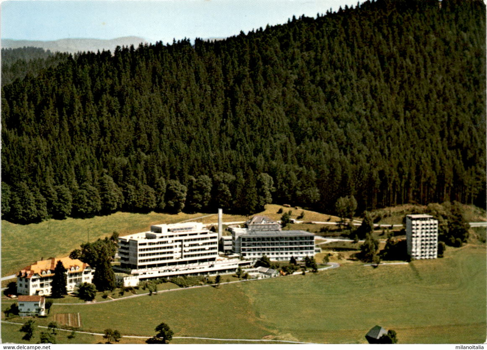 Bernische Höhenklinik - Heiligenschwendi - Fliegeraufnahme (494) * 2. 8. 1986 - Heiligenschwendi