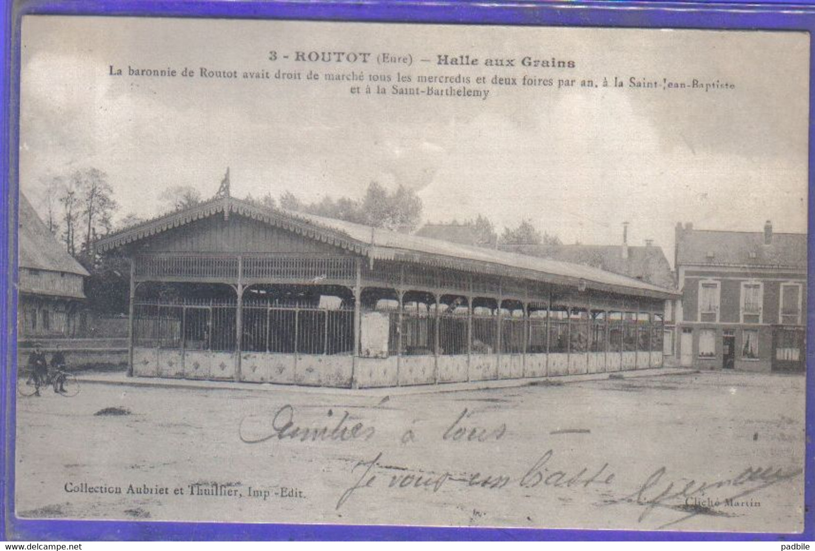 Carte Postale 27. Routot  Halle Aux Grains   Très Beau Plan - Routot