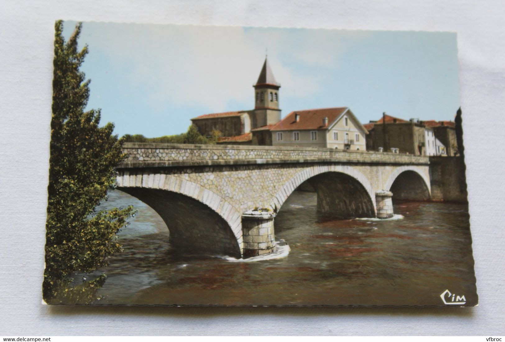 J08, Cpm, Varilhes, Le Pont Et L'église, Ariège 09 - Varilhes