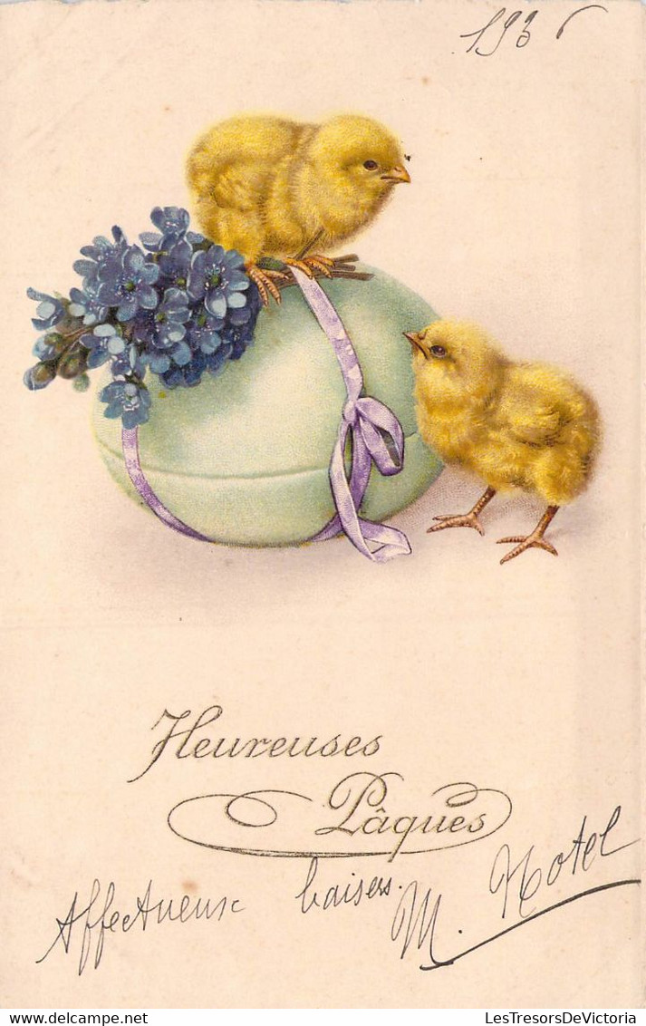 CPA - Heureuses Pâques - Poussin Posé Sur Un Oeuf Semble Communiquer Avec Un Autre - Fleurs Bleues - Oeuf Décoré - Pâques