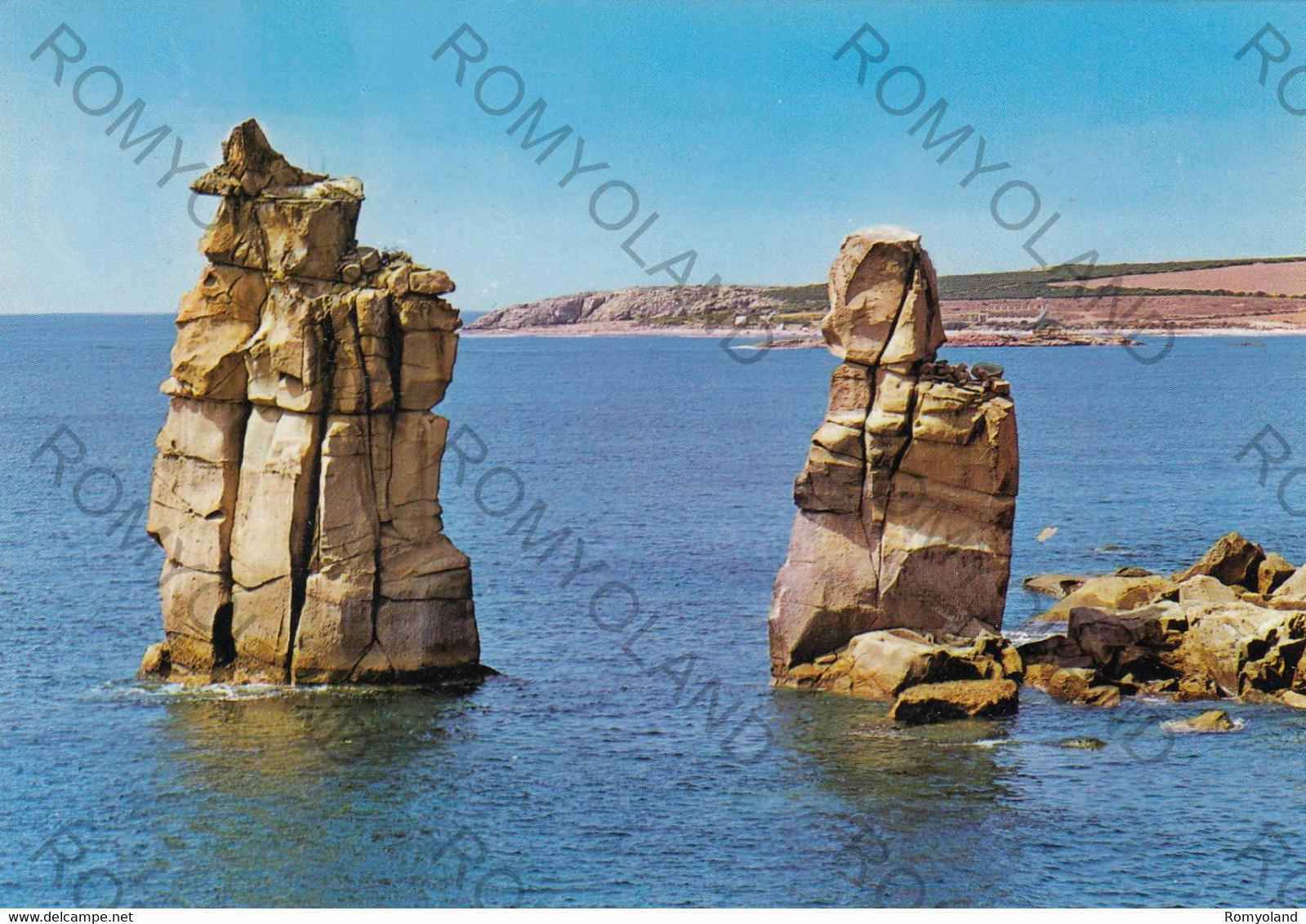 CARTOLINA  CARLOFORTE,CARBONIA-IGLESIAS,SARDEGNA,LE COLONNE,MARE,ESTATE,VACANZA,SPIAGGIA,BARCHE A VELA,VIAGGIATA 1994 - Carbonia