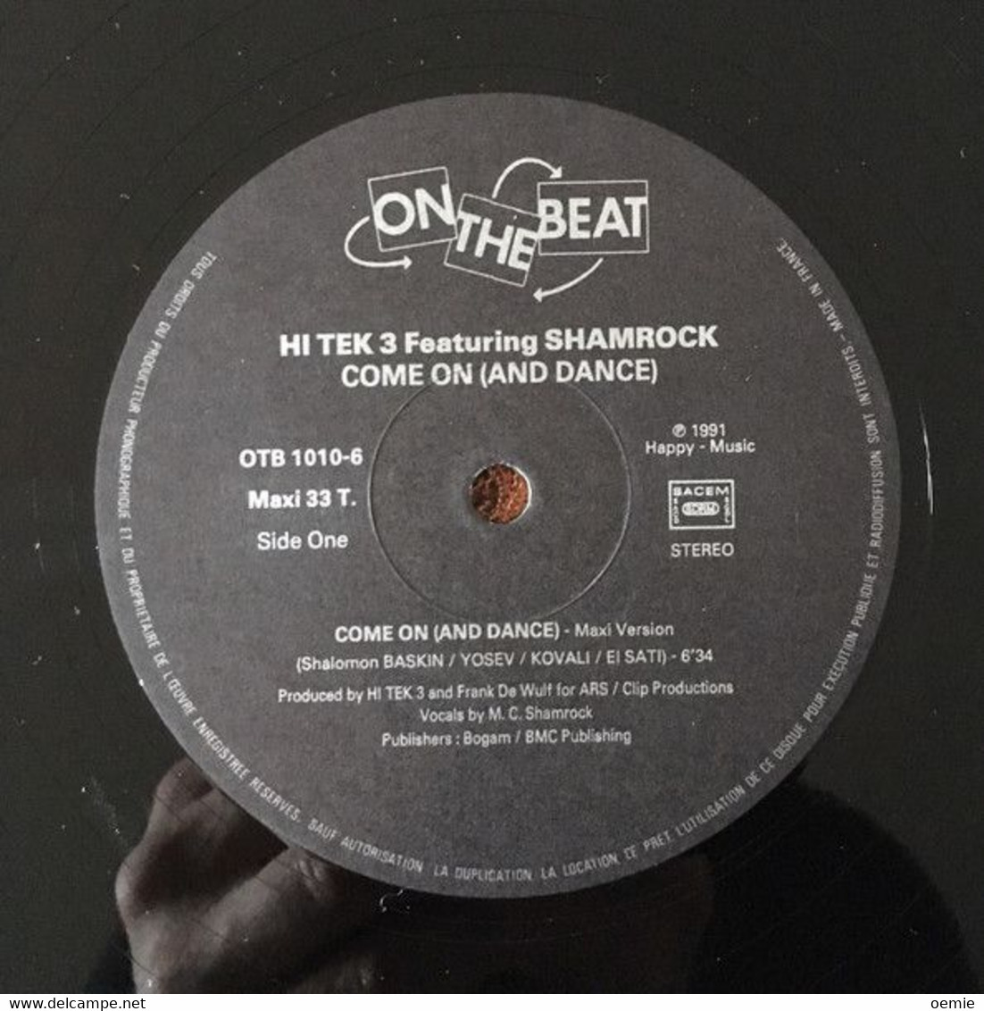HI TEK 3 FEATURING  MCSHAMROCK  /  COMEON AND DANCE - 45 T - Maxi-Single