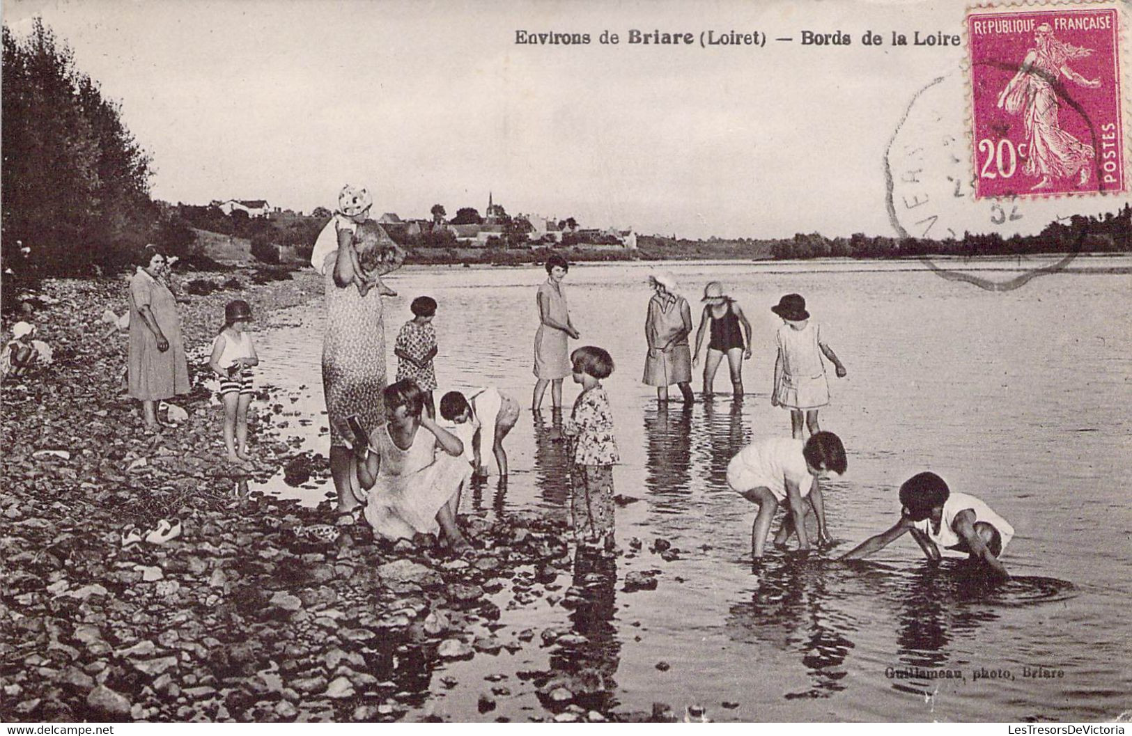 CPA - Environs De BRIARE - Loiret - Bords De La Loire - Fleuve - Animée - Enfants - Baignade - Galets - Briare