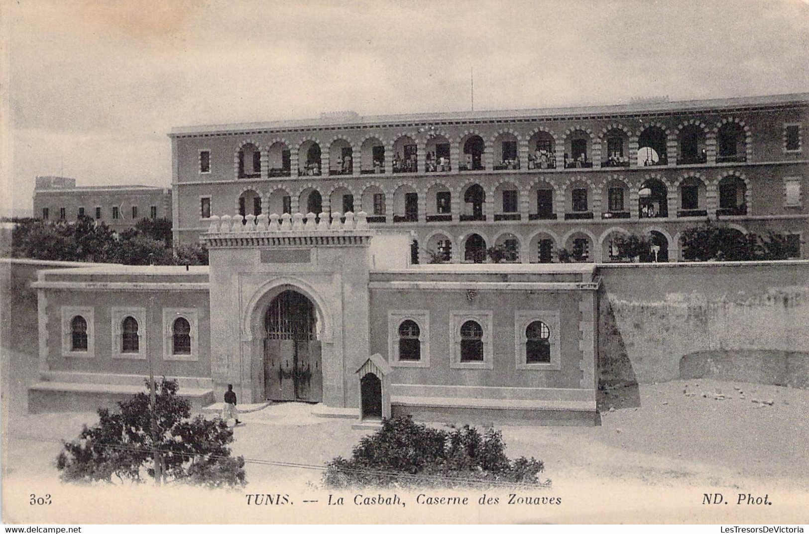 CPA - TUNISIE - Tunis - Caserne Des Zouaves - Casernes