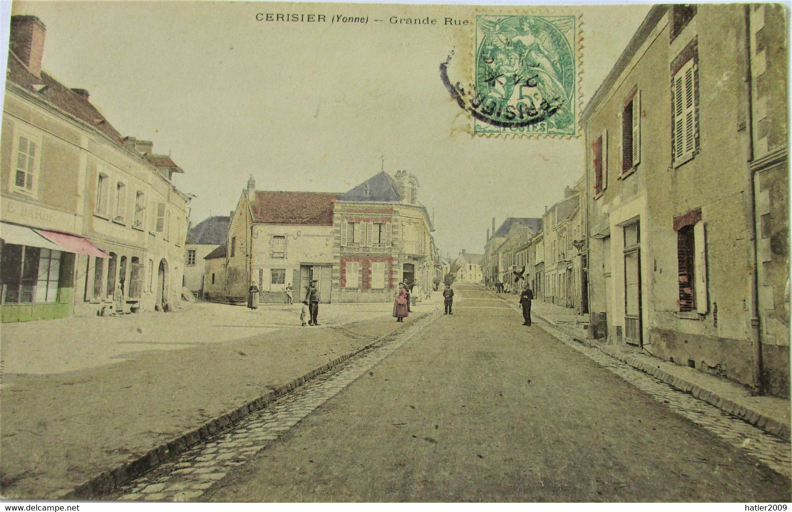 CERISIER  - Grande Rue - Beau Plan Colorisé - Cerisiers