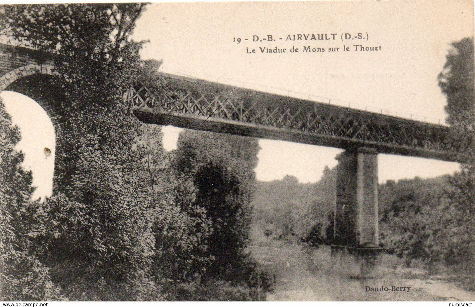 Airvault Le Viaduc De Mons Sur Le Thouet - Airvault