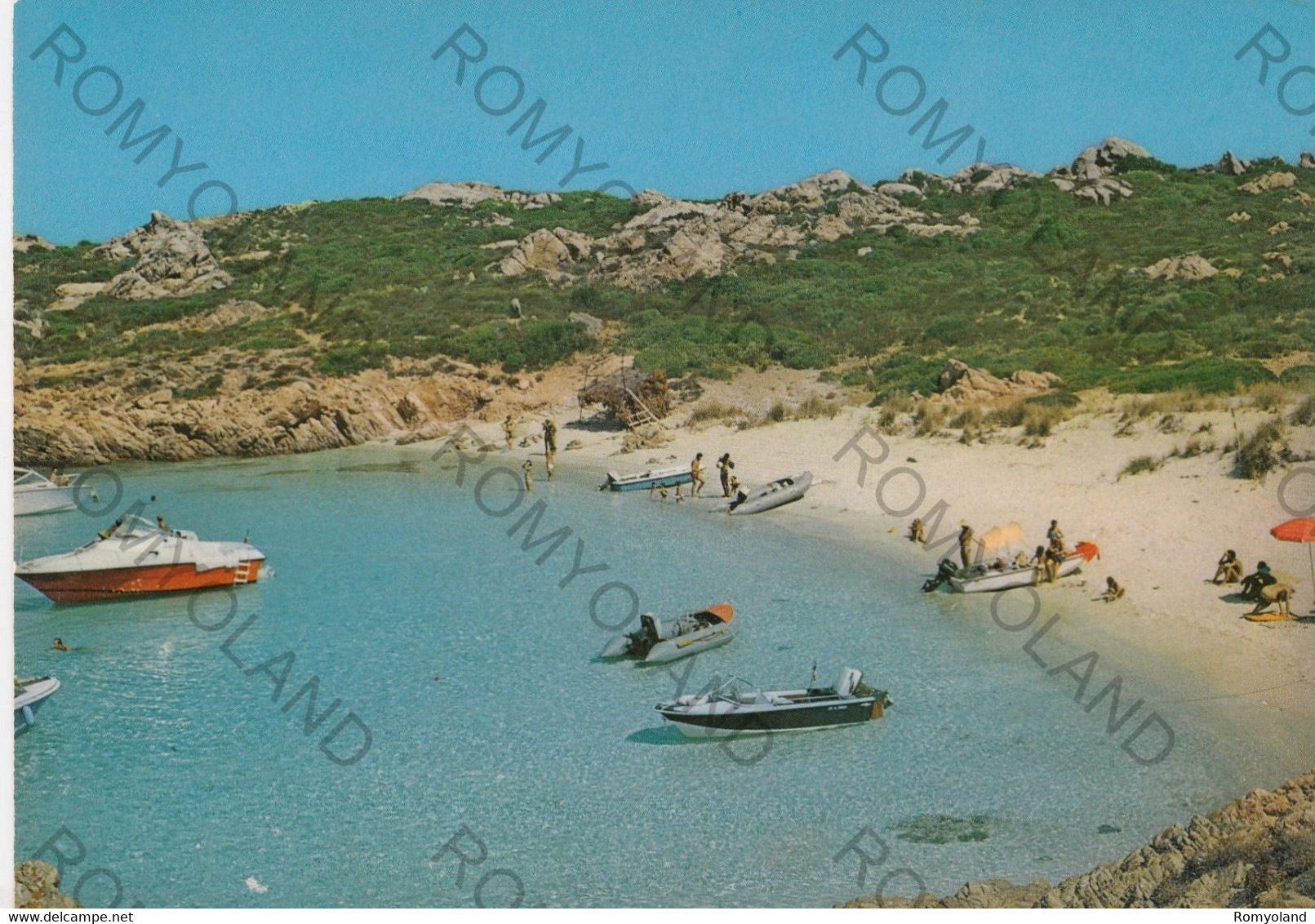 CARTOLINA  PORTO ROTONDO,SASSARI,SARDEGNA,ISOLA DI MORTORIO,VACANZA,SPIAGGIA,LUNGOMARE,BARCHE A VELA,NON VIAGGIATA - Carbonia