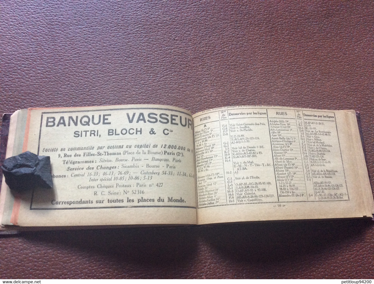 GUIDE OFFICIEL  SOCIETE DES TRANSPORTS EN COMMUN DE LA RÉGION PARISIENNE STCRP Autobus Tramways Bateaux Rues ANNÉES 1920