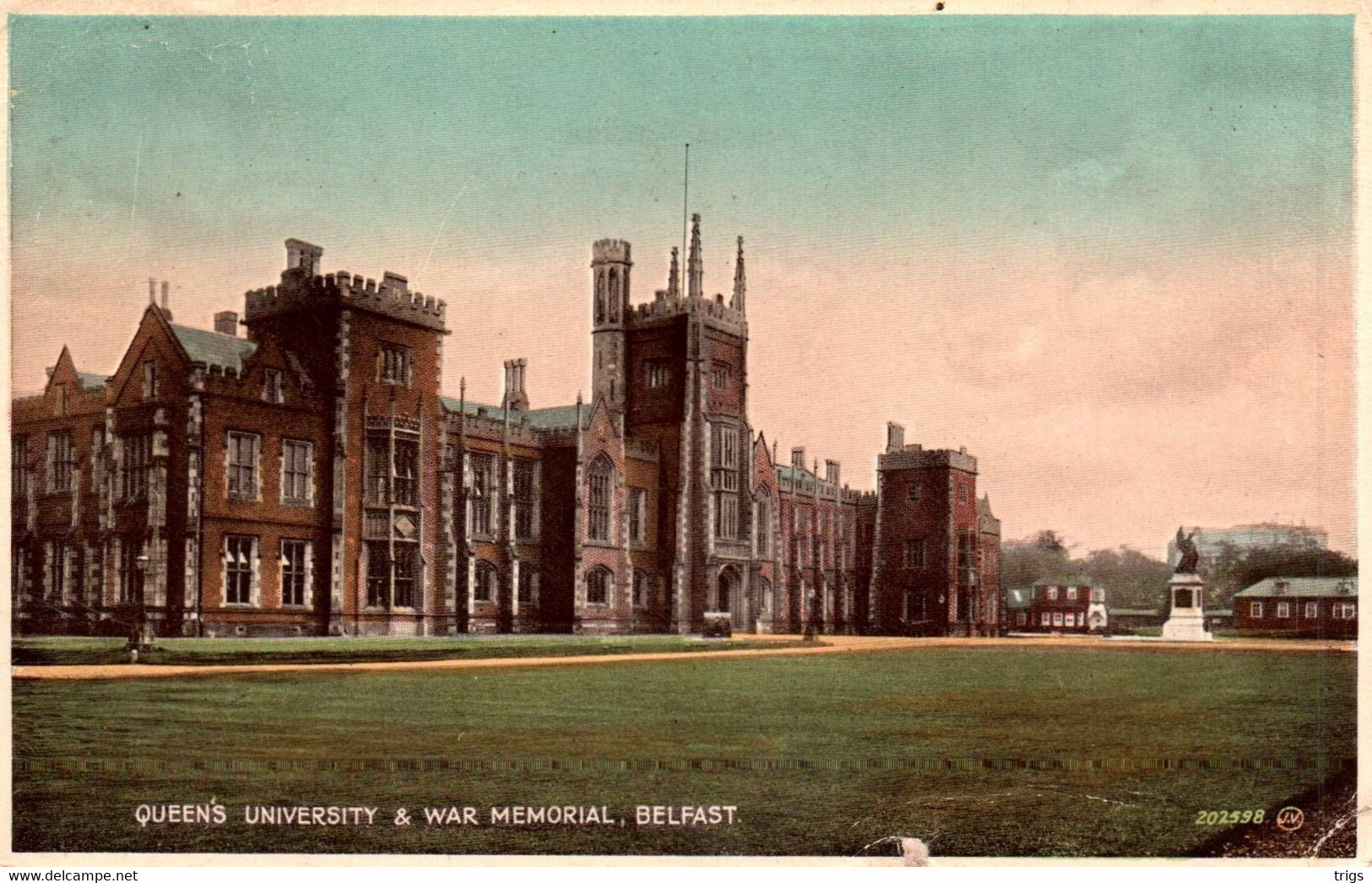 Belfast - Queens University & War Memorial - Belfast